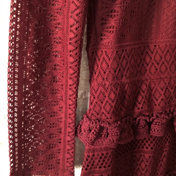 Maroon ruffle accent dress - Picture 3 of 5